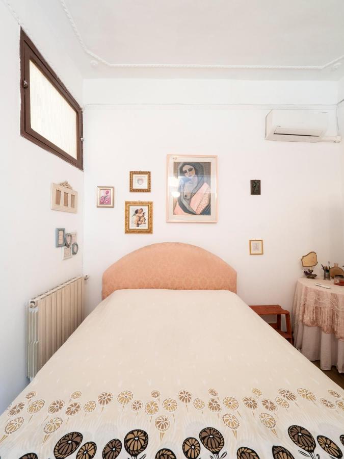 Central Apartment In Trastevere Rome Bagian luar foto